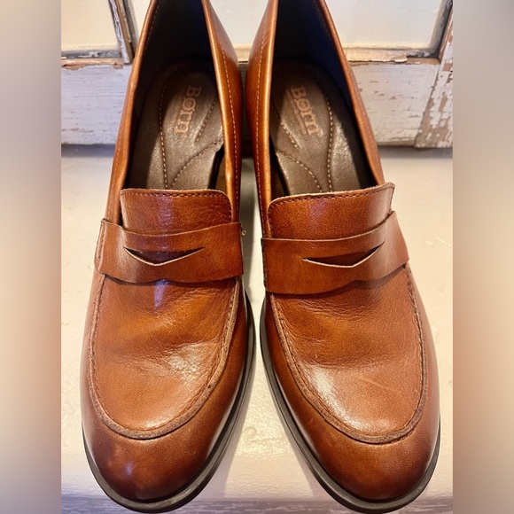 BORN HEELED PENNY LOAFERS - Picture 2 of 6